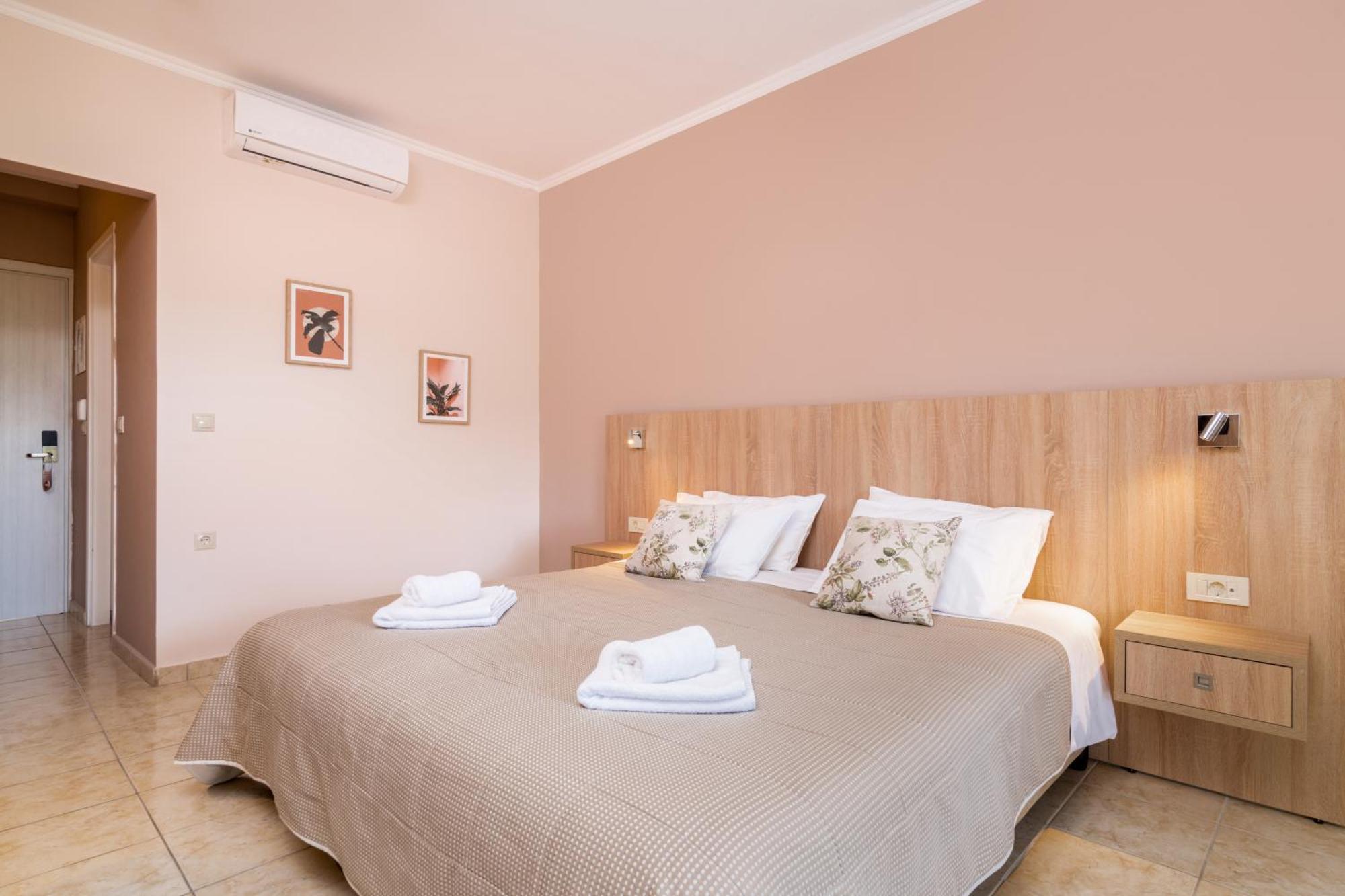 Varres Hotel 3*